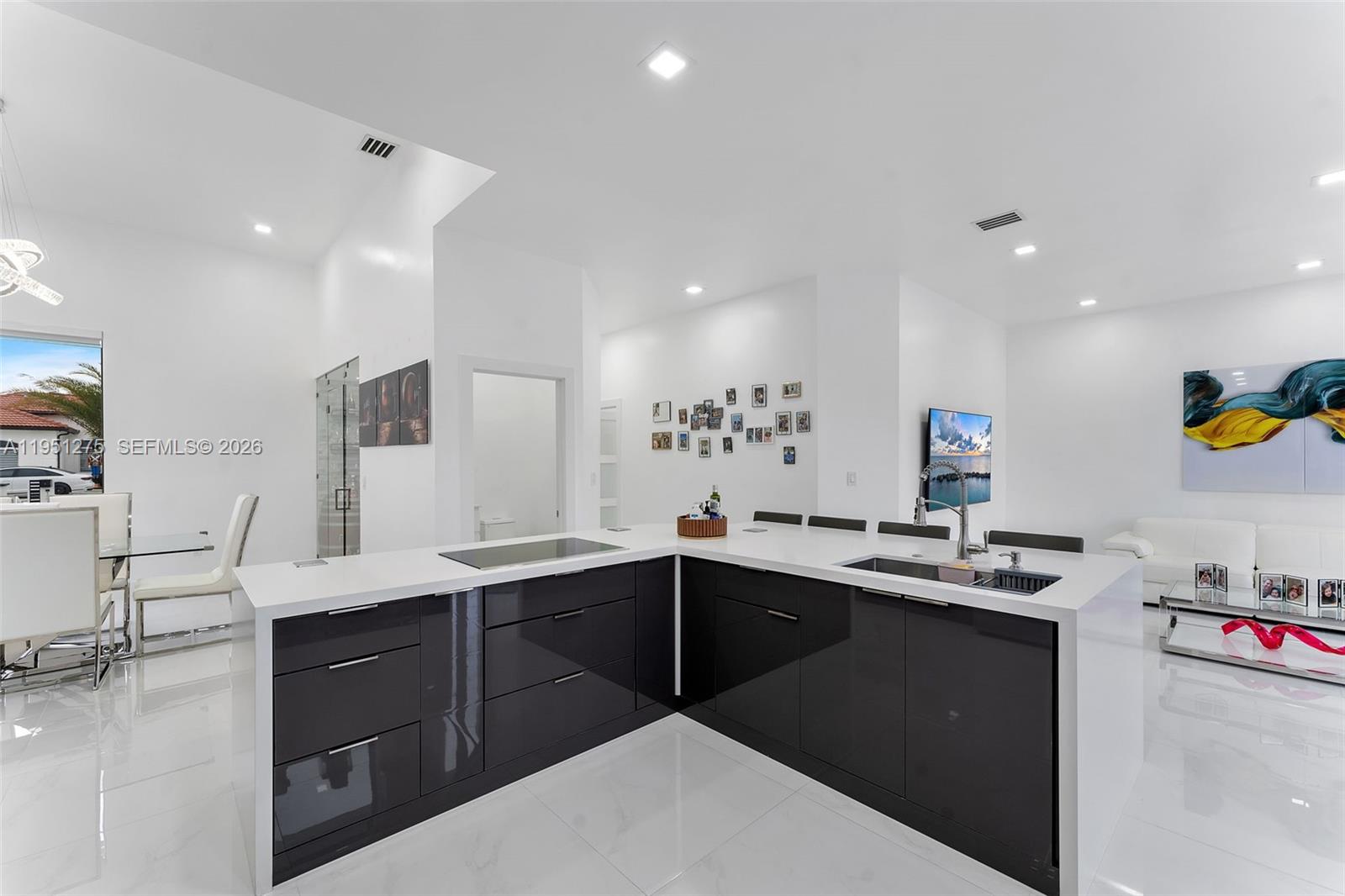 OAK SOUTH ESTATES - Residential