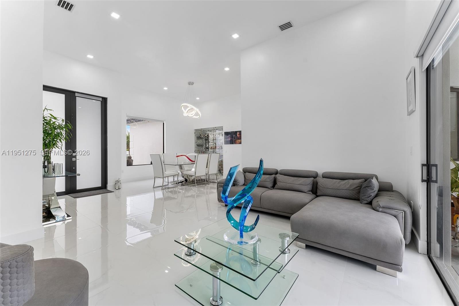 OAK SOUTH ESTATES - Residential