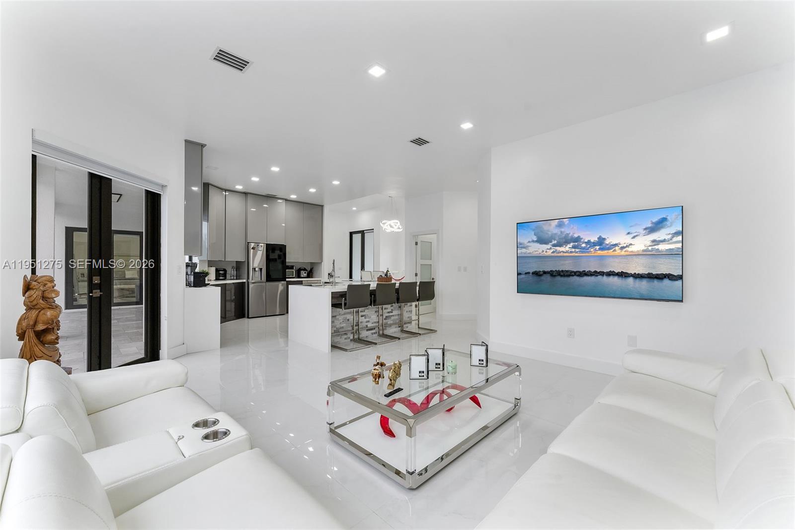 OAK SOUTH ESTATES - Residential