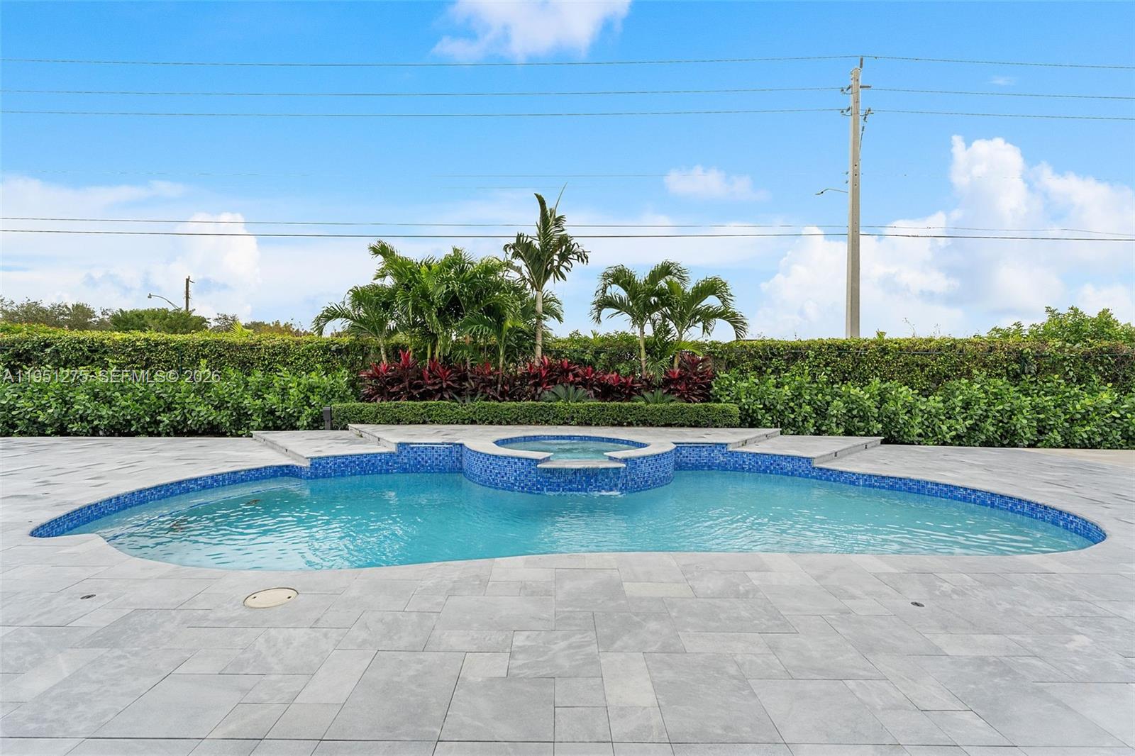 OAK SOUTH ESTATES - Residential