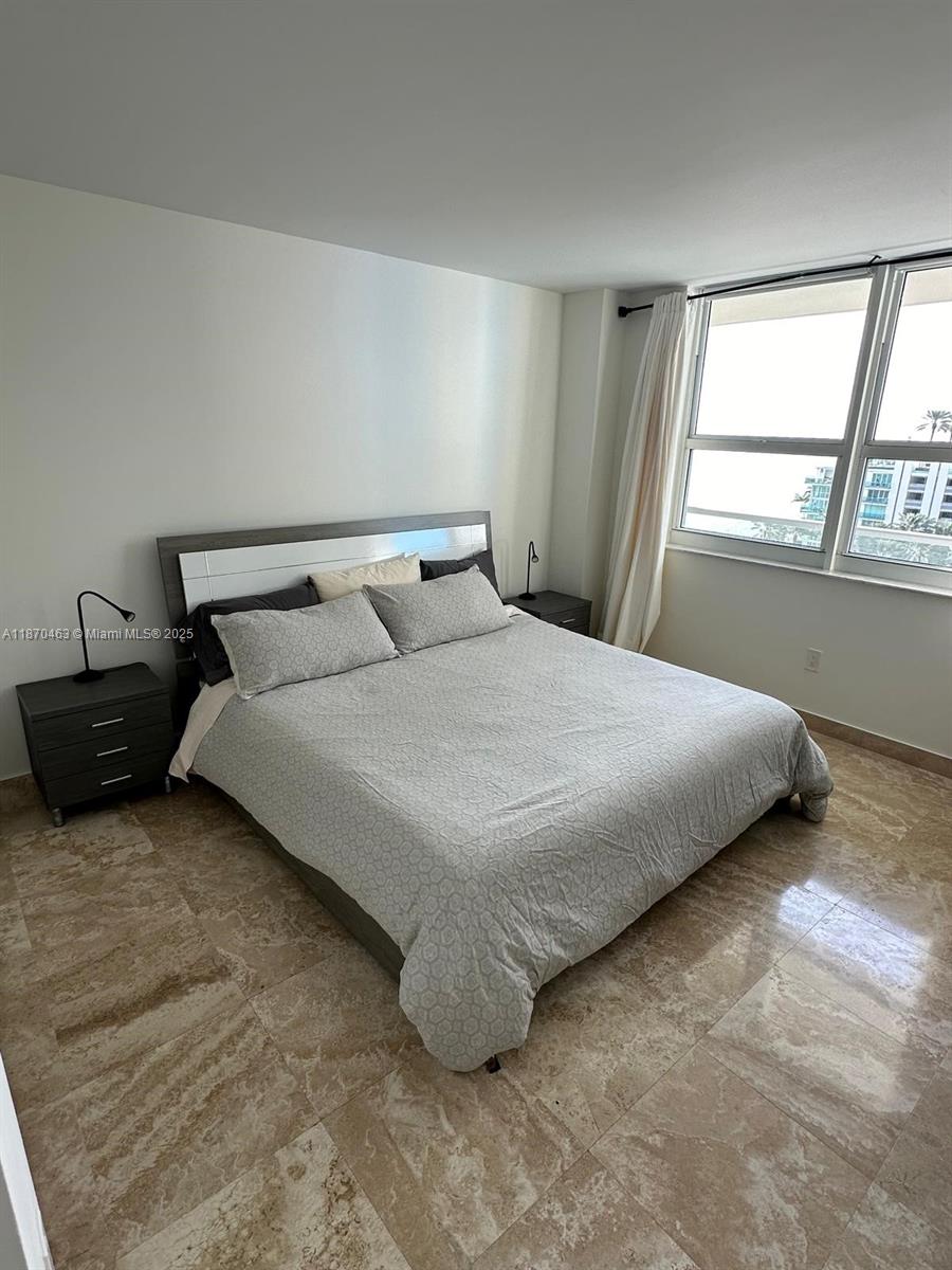 THE MARK ON BRICKELL - Residential