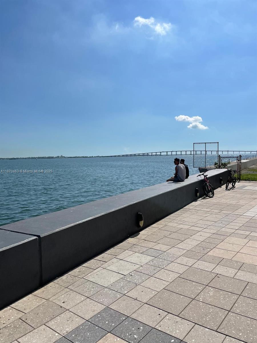 THE MARK ON BRICKELL - Residential