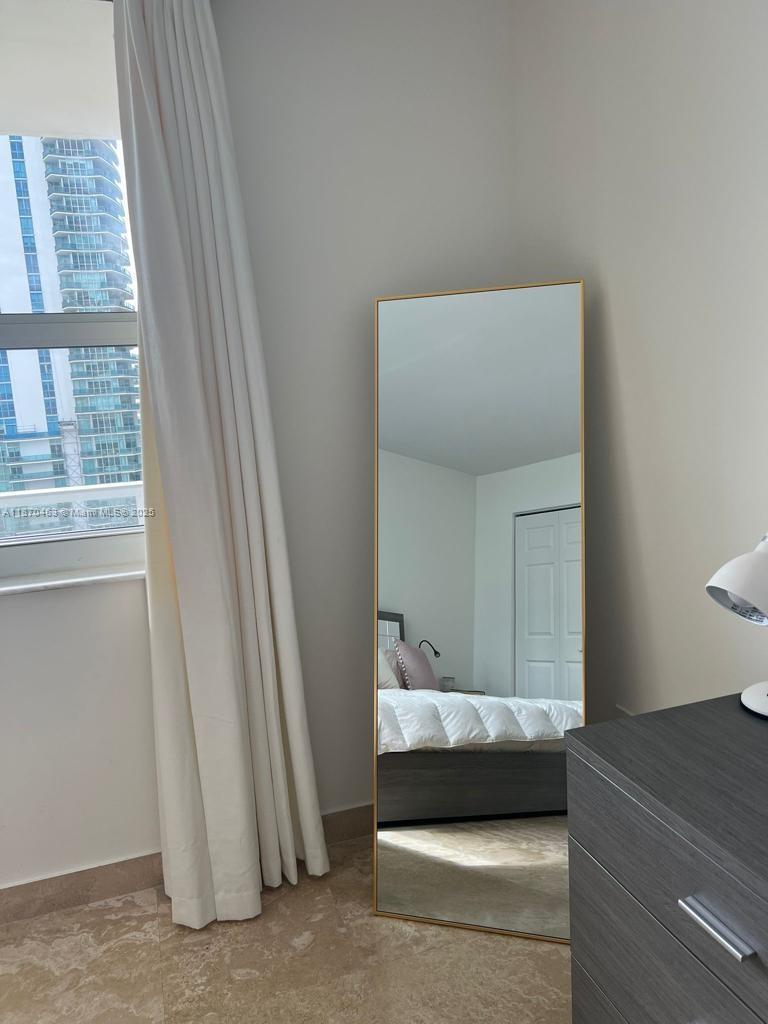 THE MARK ON BRICKELL - Residential