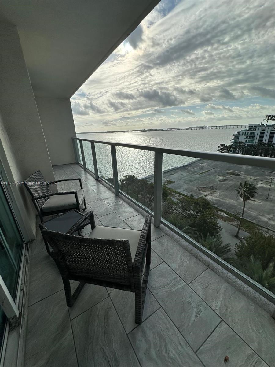 THE MARK ON BRICKELL - Residential