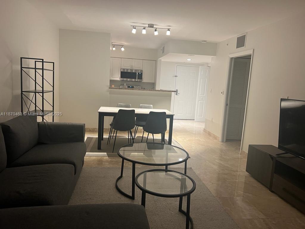 THE MARK ON BRICKELL - Residential