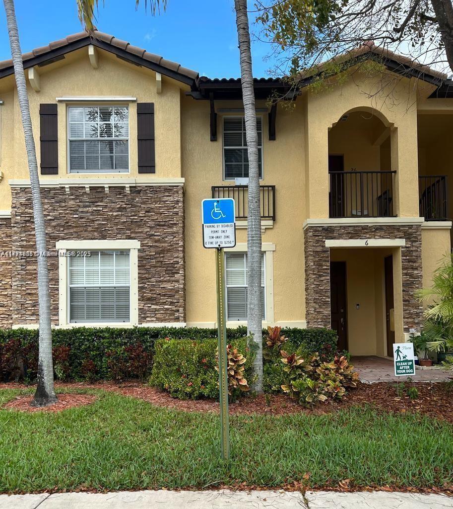 Rental Property at 9237 Sw 227th St 27, Cutler Bay, Miami-Dade County, Florida - Bedrooms: 3 
Bathrooms: 2  - $2,300 MO.