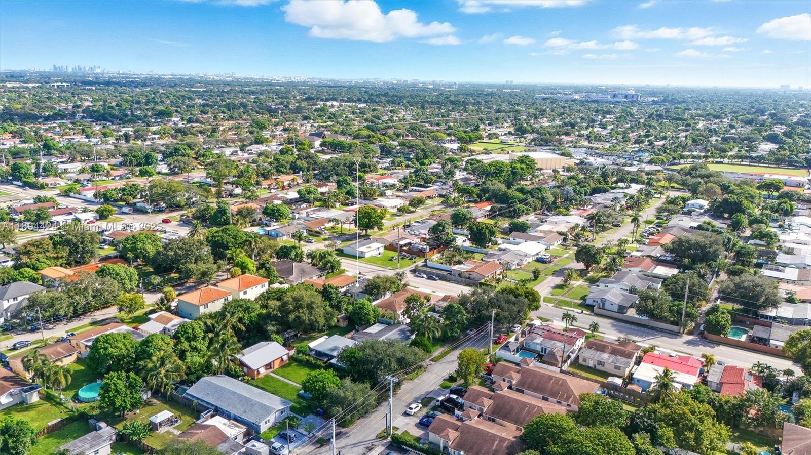 HOLLYWOOD BEACH GARDENS - Residential