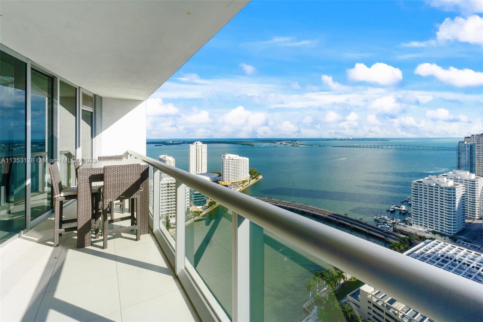 ICON BRICKELL - Residential