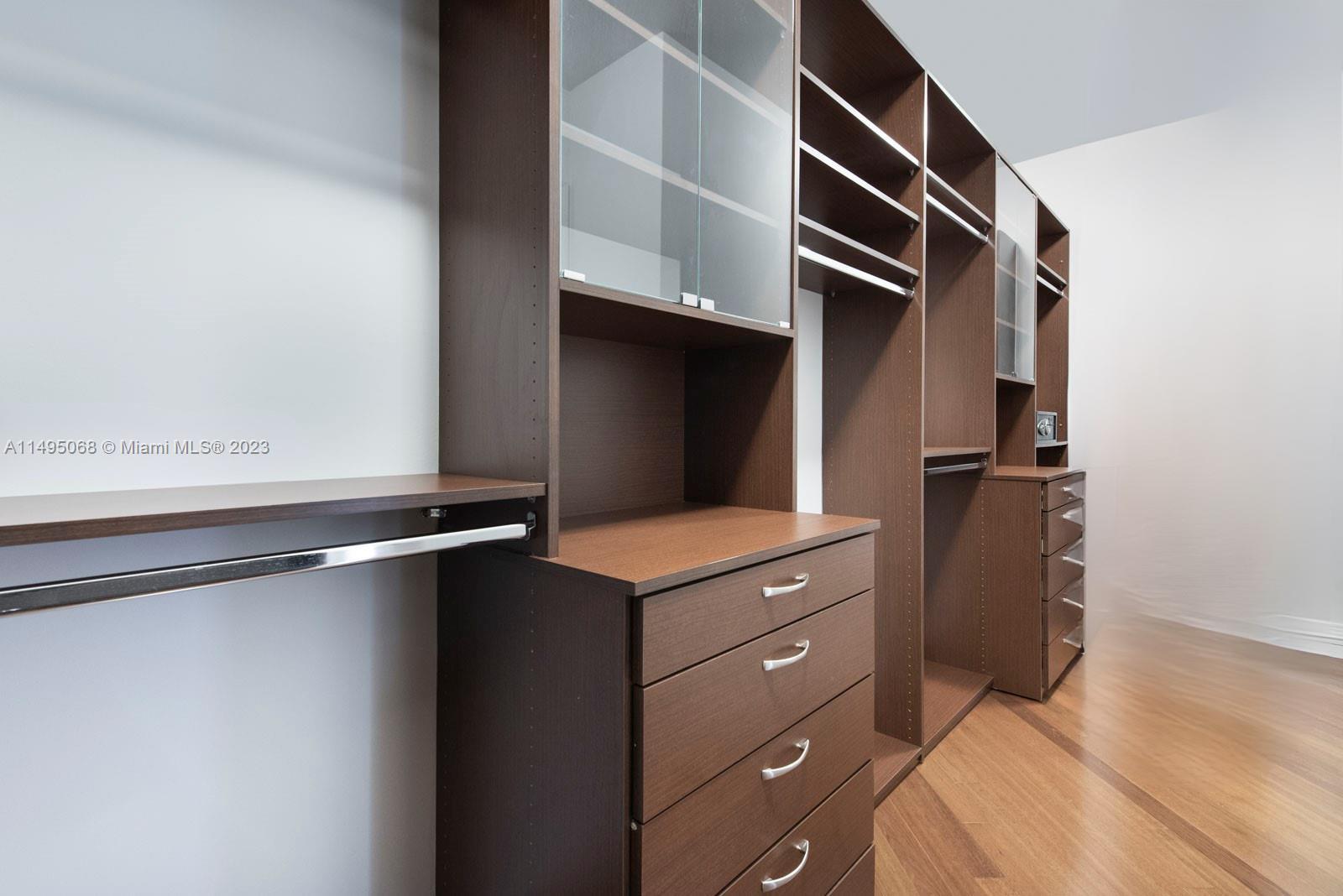 TURNBERRY OCEAN COLONY - Residential