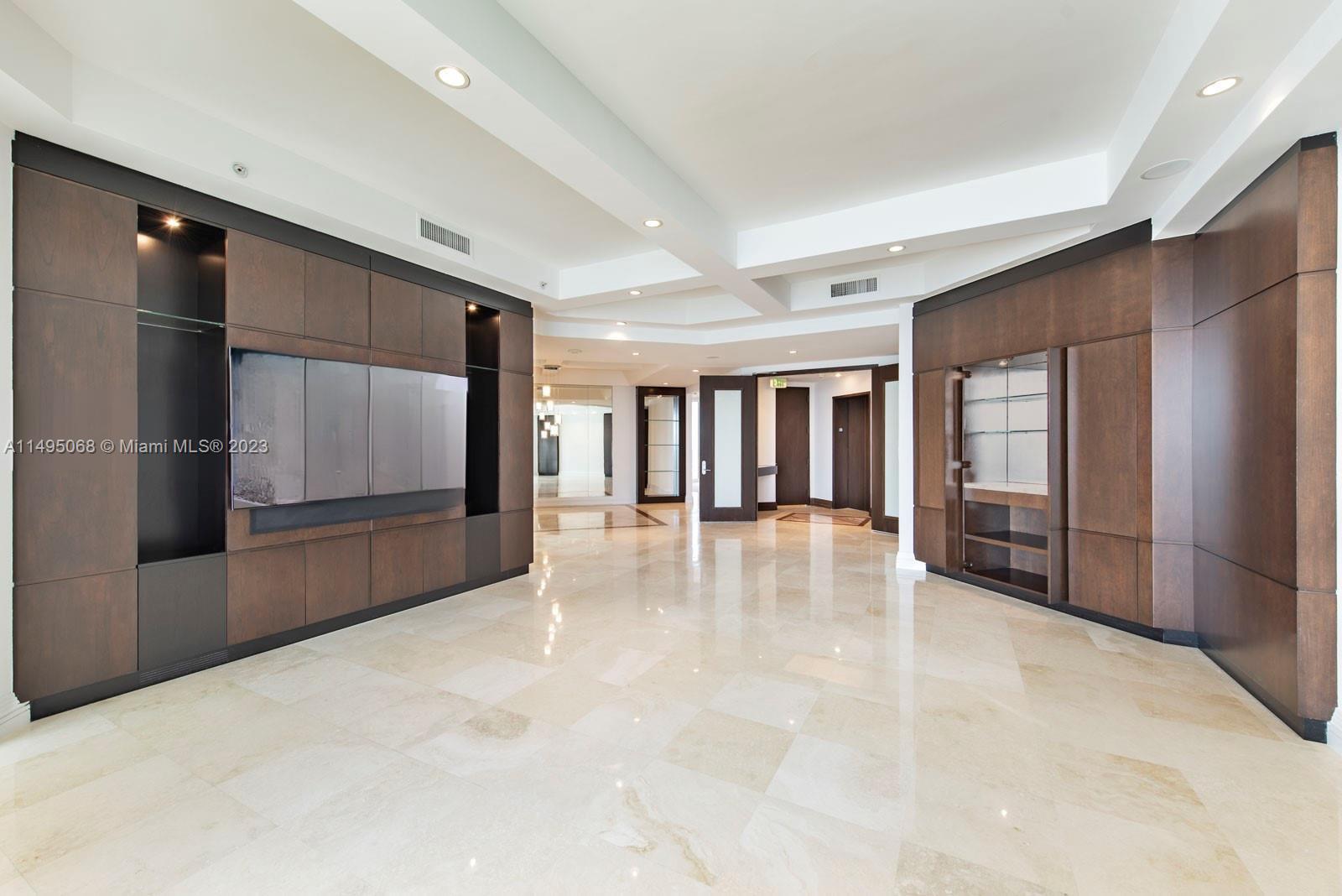 TURNBERRY OCEAN COLONY - Residential