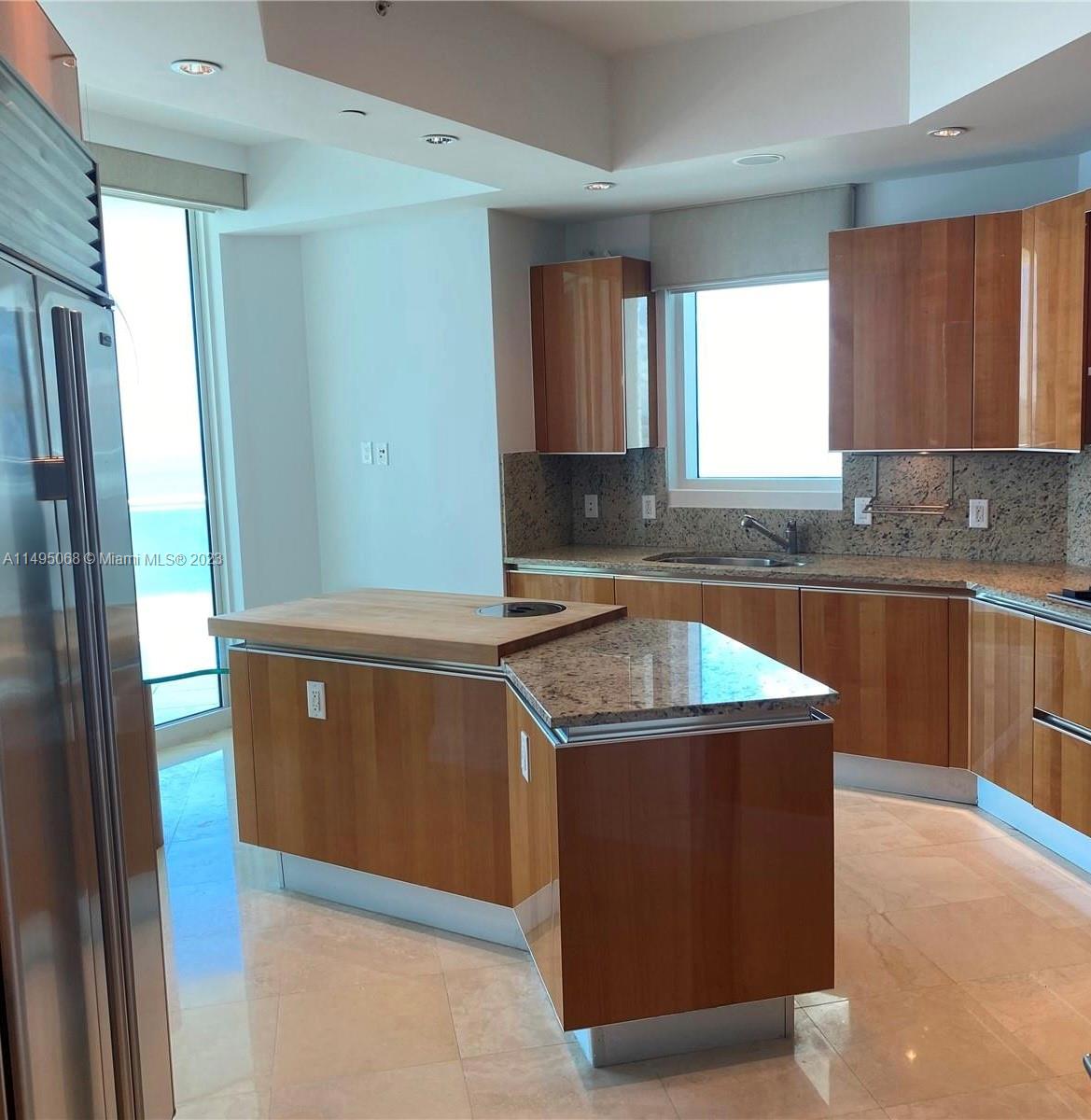 TURNBERRY OCEAN COLONY - Residential