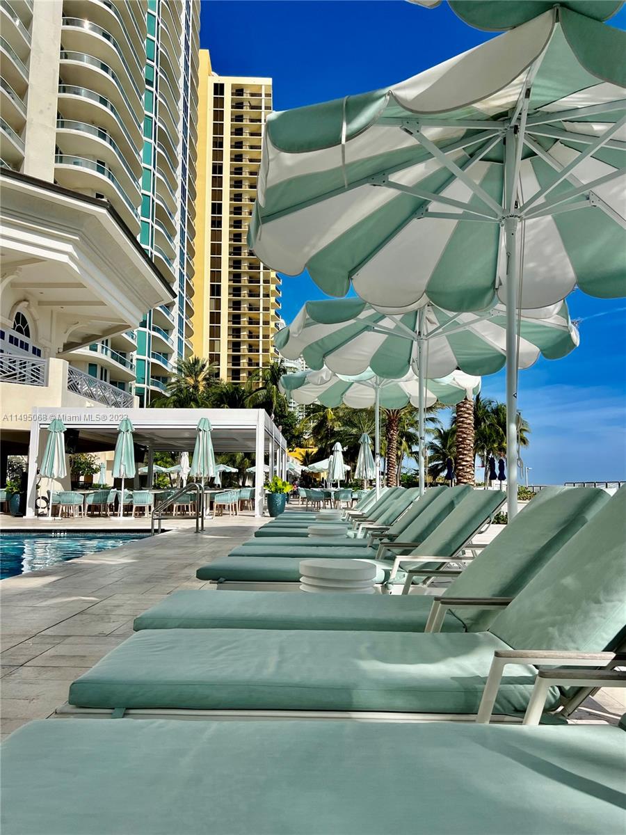 TURNBERRY OCEAN COLONY - Residential