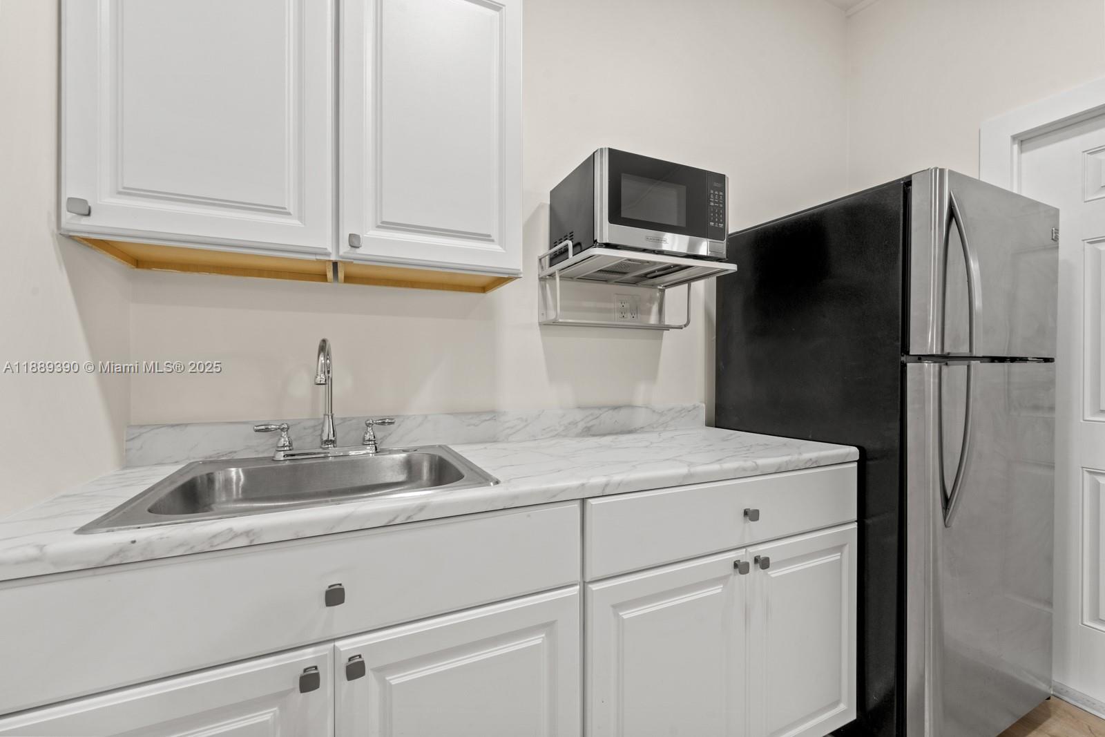 CUTLER RIDGE SEC 4 - Residential Lease