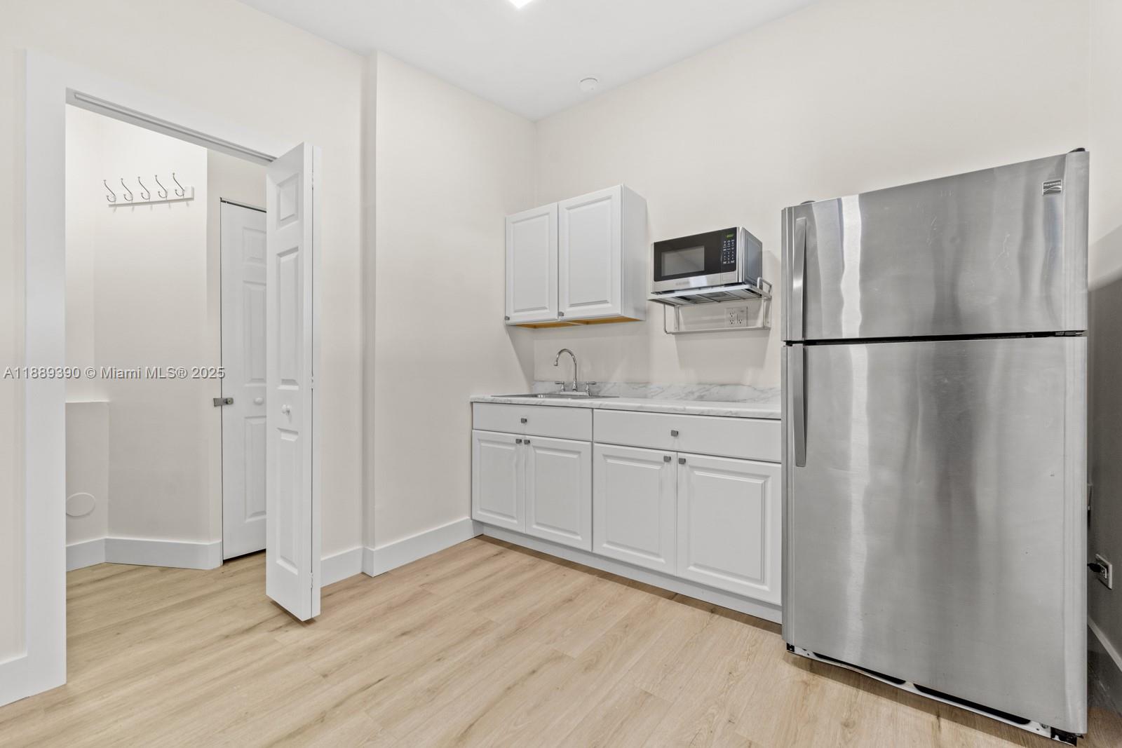CUTLER RIDGE SEC 4 - Residential Lease