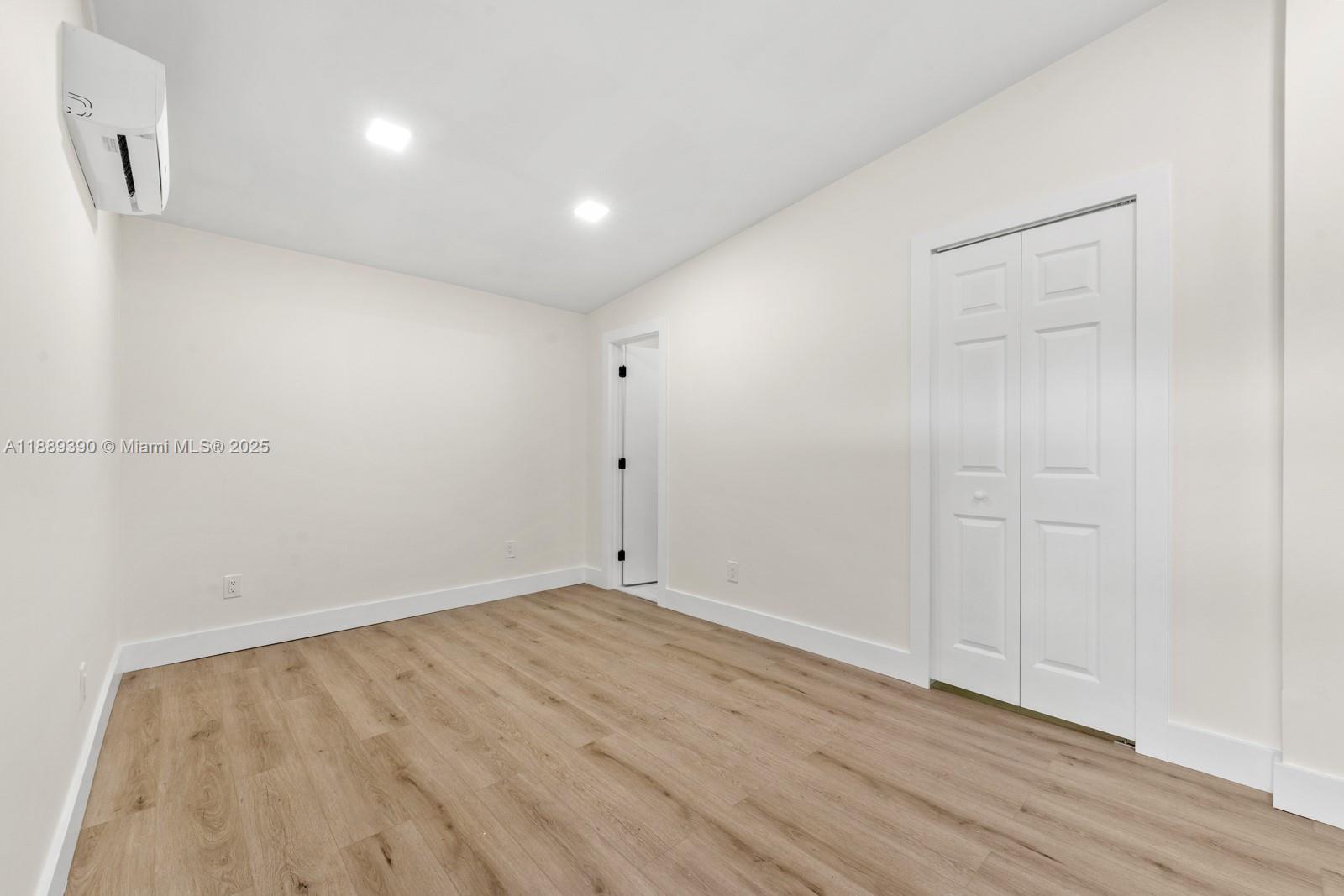 CUTLER RIDGE SEC 4 - Residential Lease