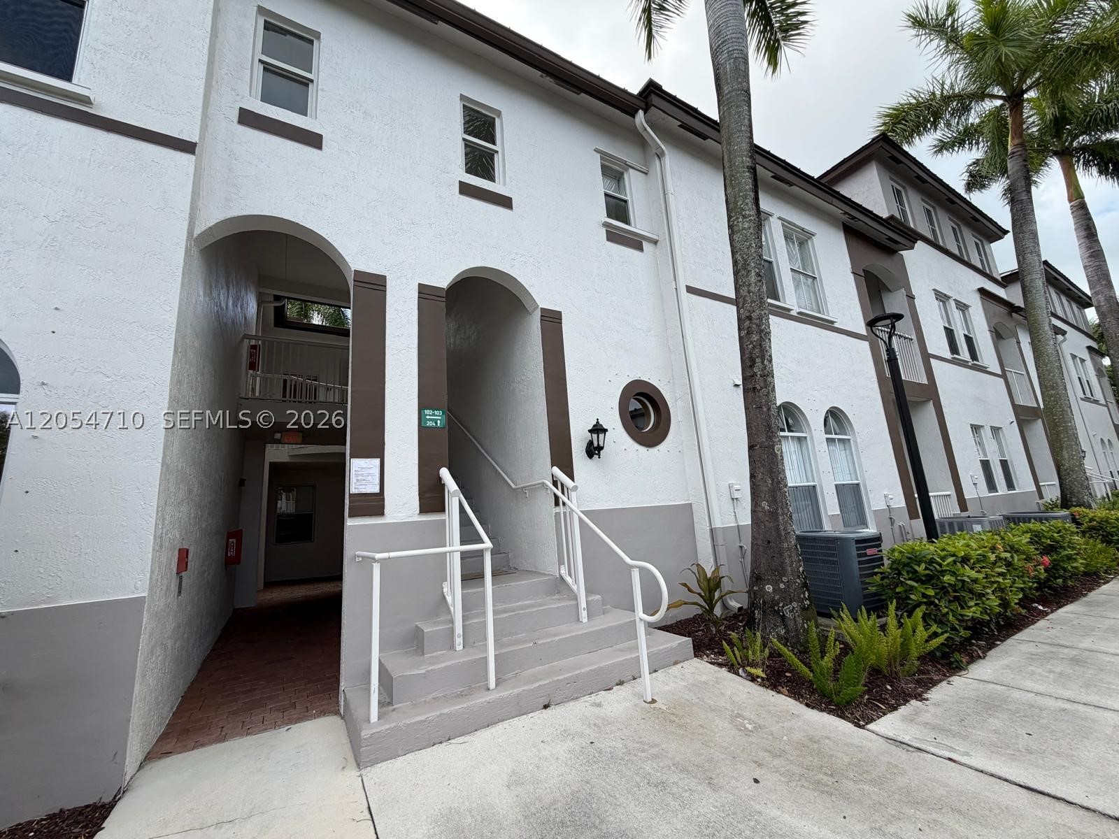 4435 SW 160th Ave 102
