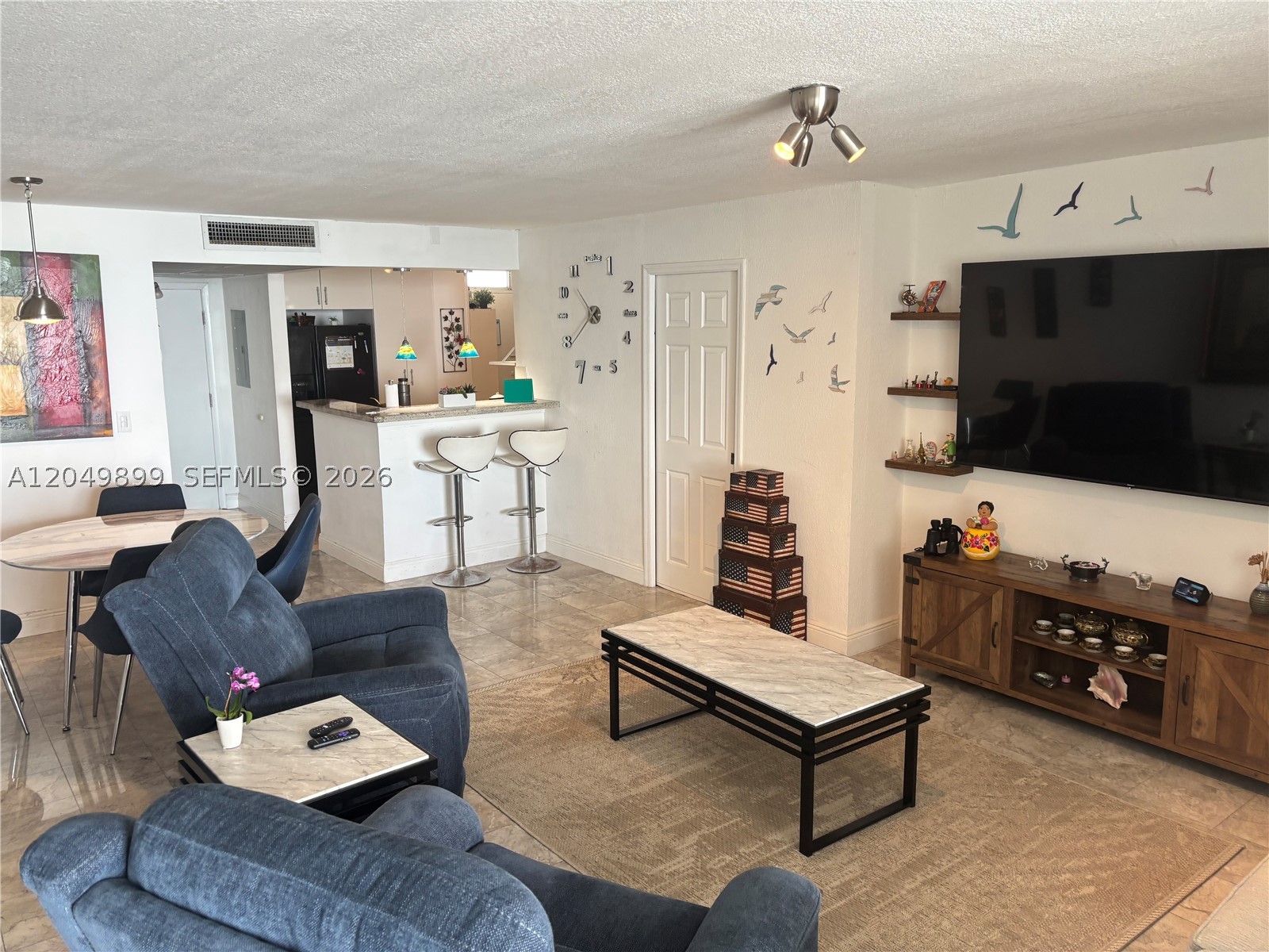 6450 Collins Ave 1207