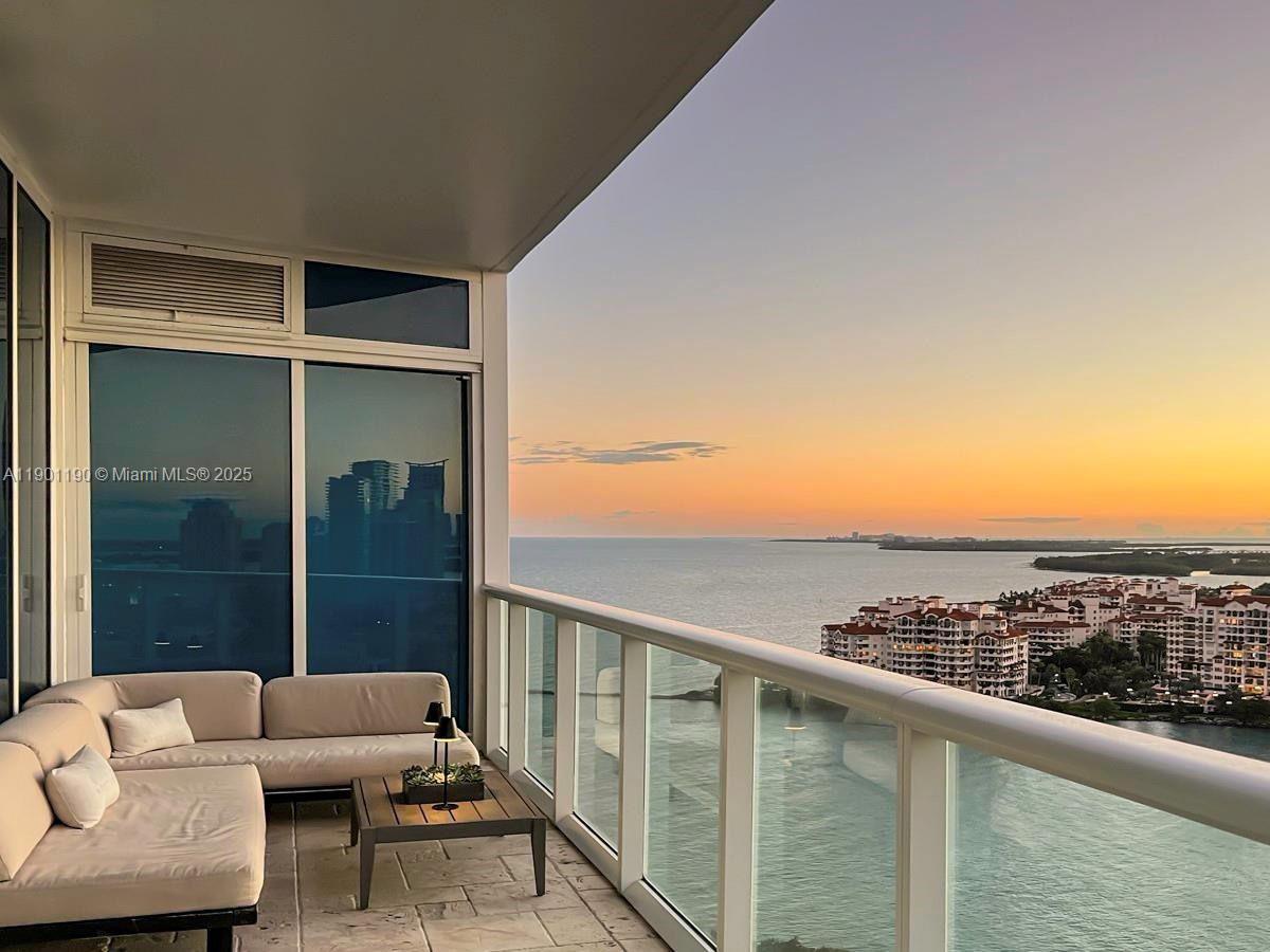 CONTINUUM ON SOUTH BEACH - Residential Lease