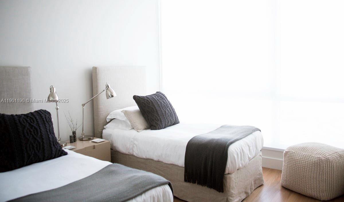 CONTINUUM ON SOUTH BEACH - Residential Lease