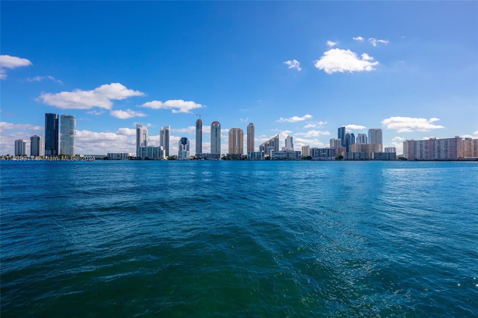 ISLAND ESTATES - Residential