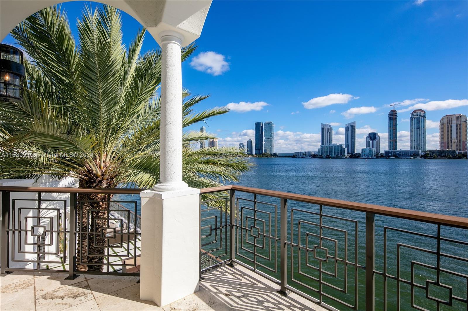 ISLAND ESTATES - Residential
