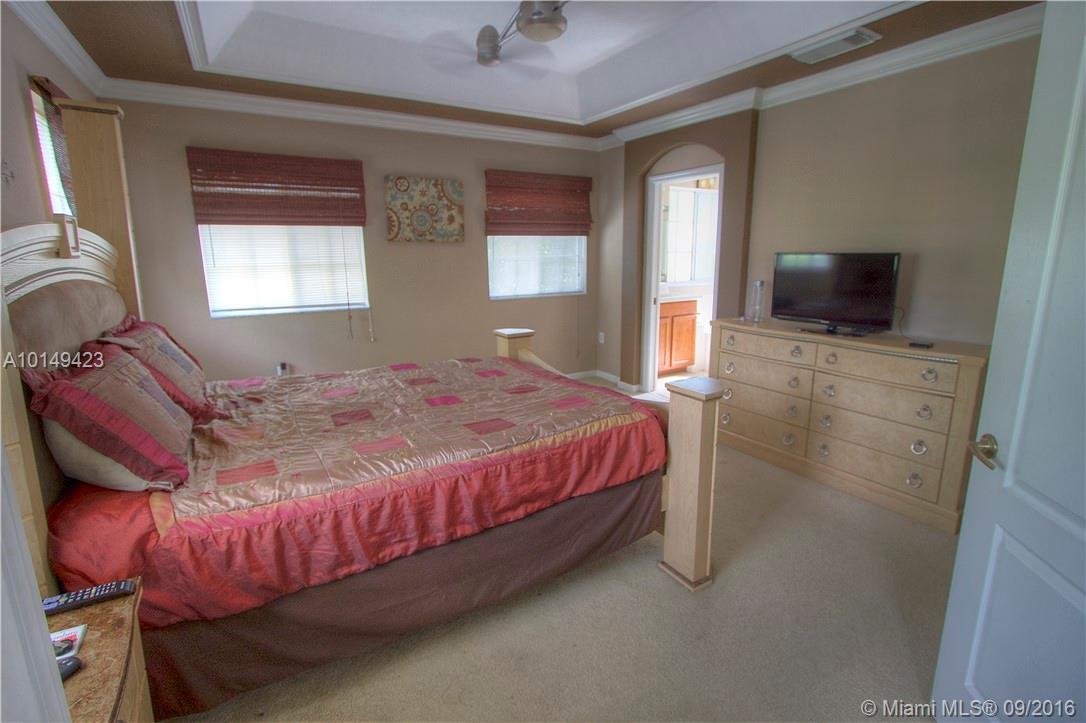 Mandarin Lakes - Residential