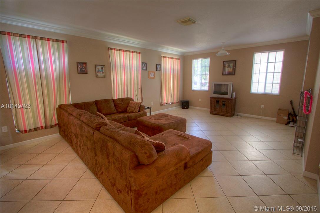 Mandarin Lakes - Residential