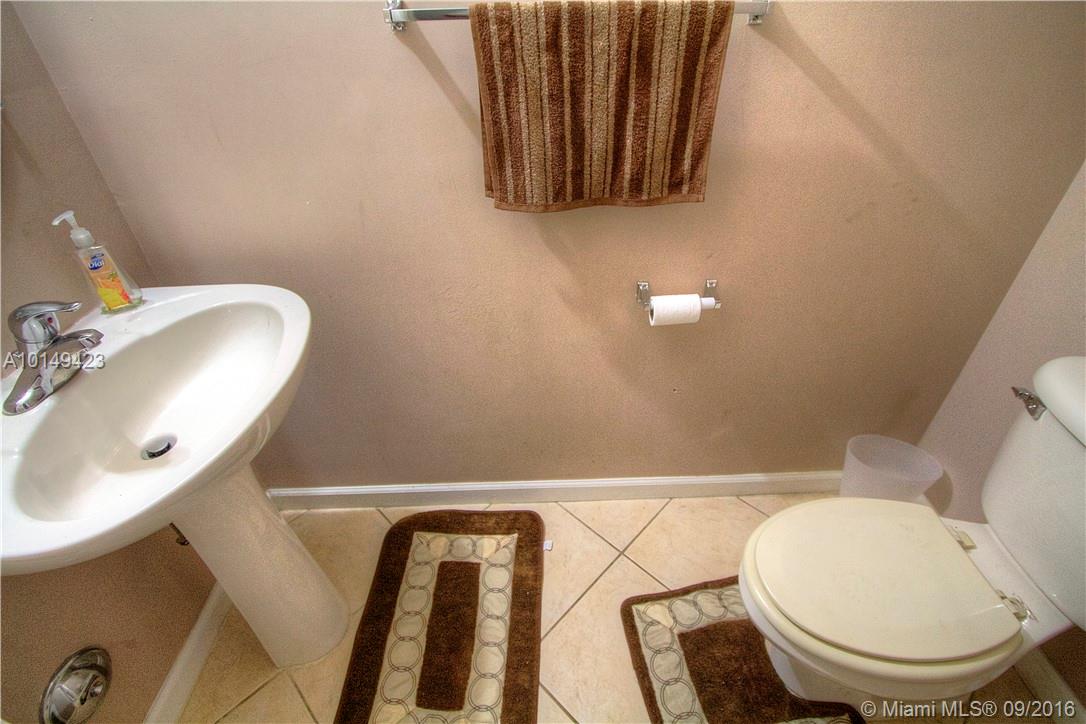 Mandarin Lakes - Residential