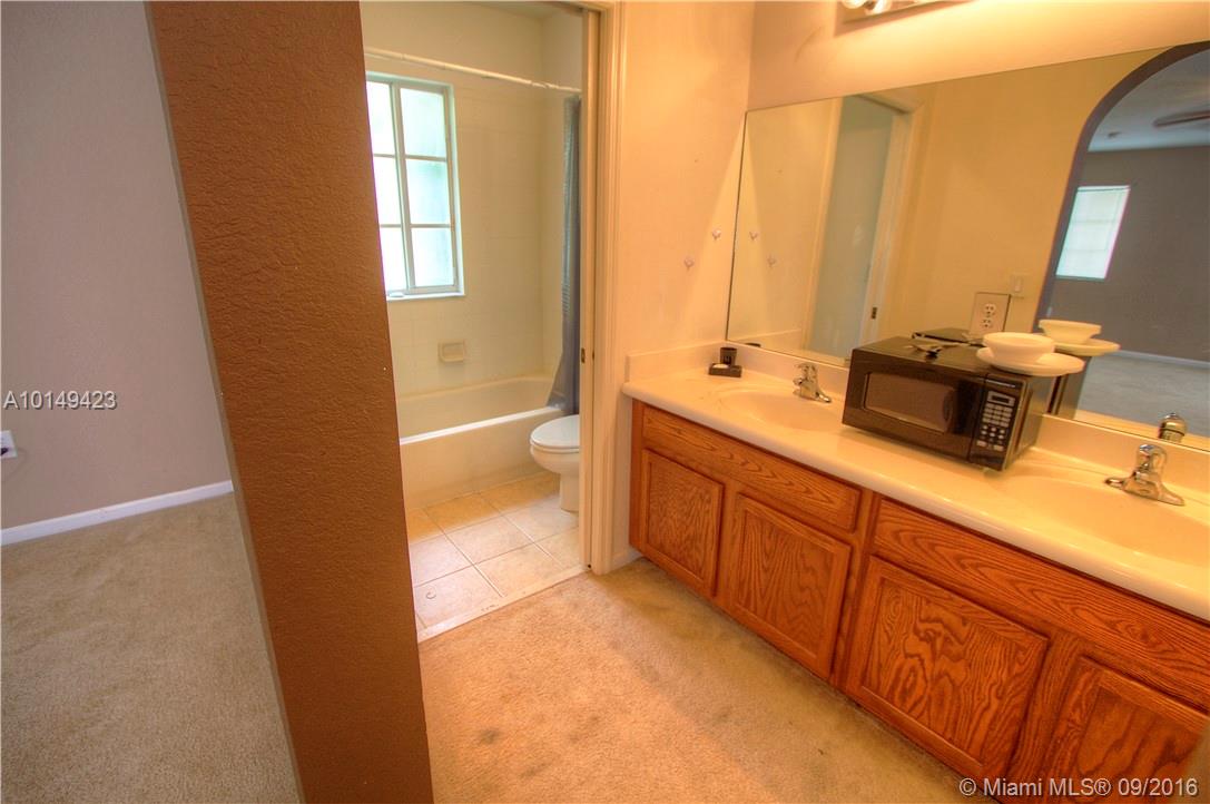 Mandarin Lakes - Residential