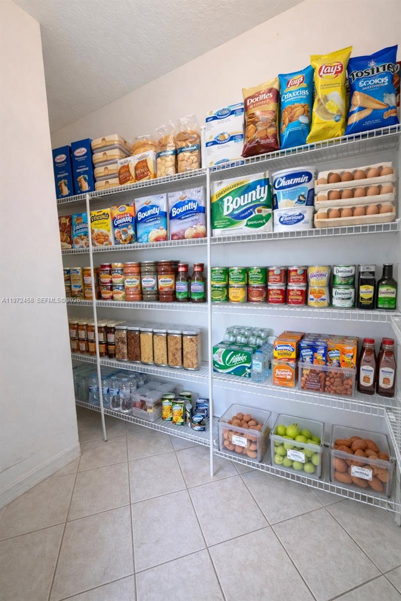 WYNDHAM LAKES CENTRAL 159 - Residential Lease