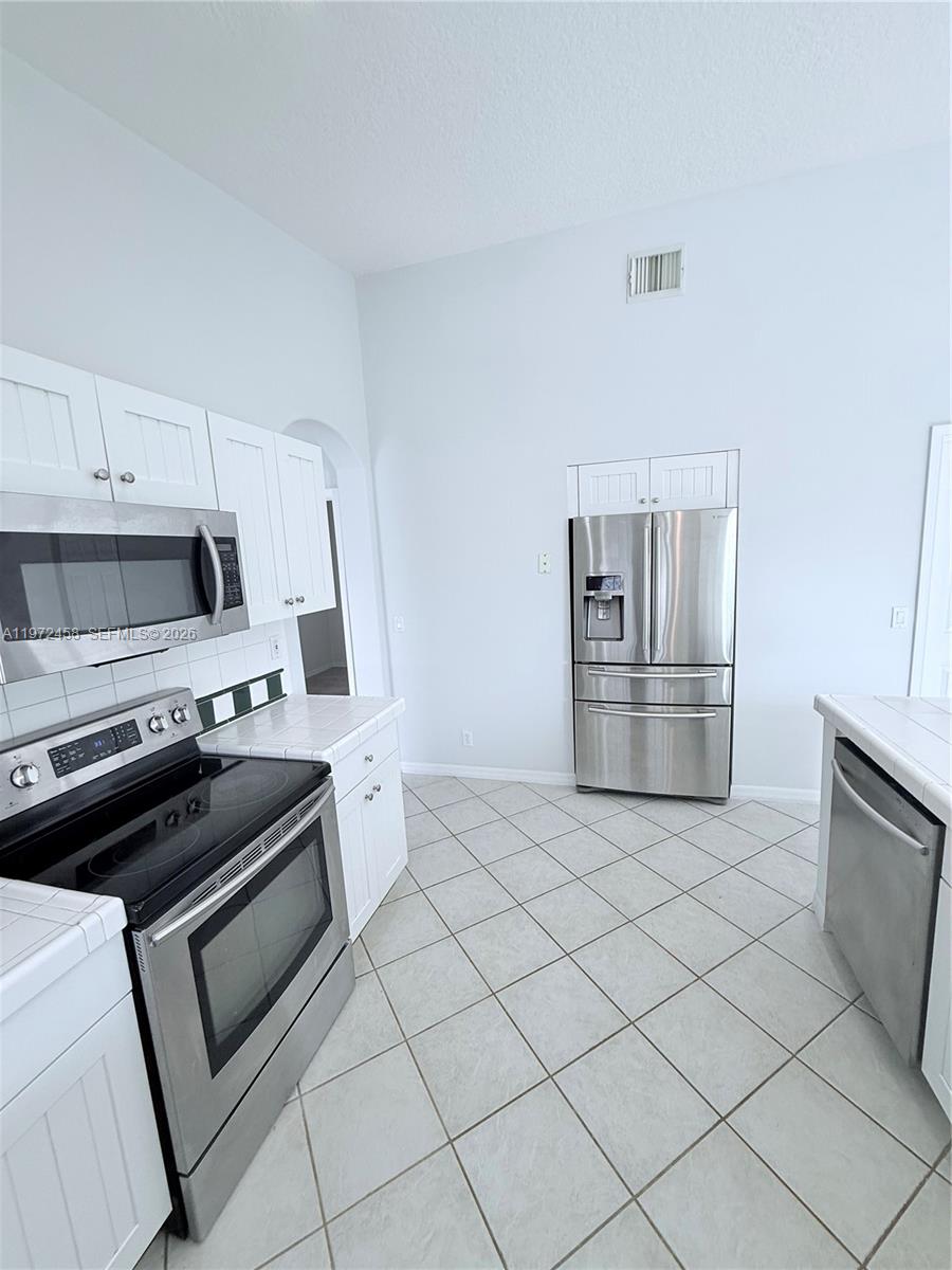 WYNDHAM LAKES CENTRAL 159 - Residential Lease