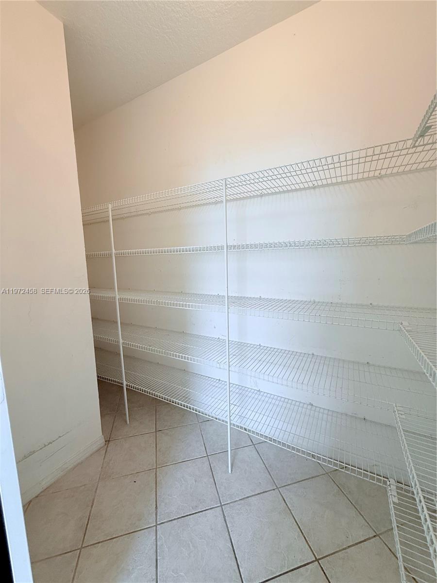 WYNDHAM LAKES CENTRAL 159 - Residential Lease