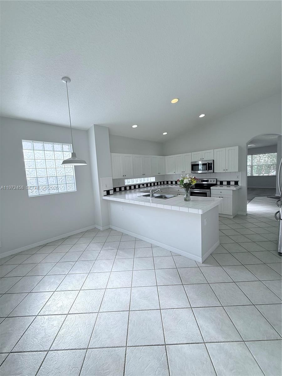 WYNDHAM LAKES CENTRAL 159 - Residential Lease