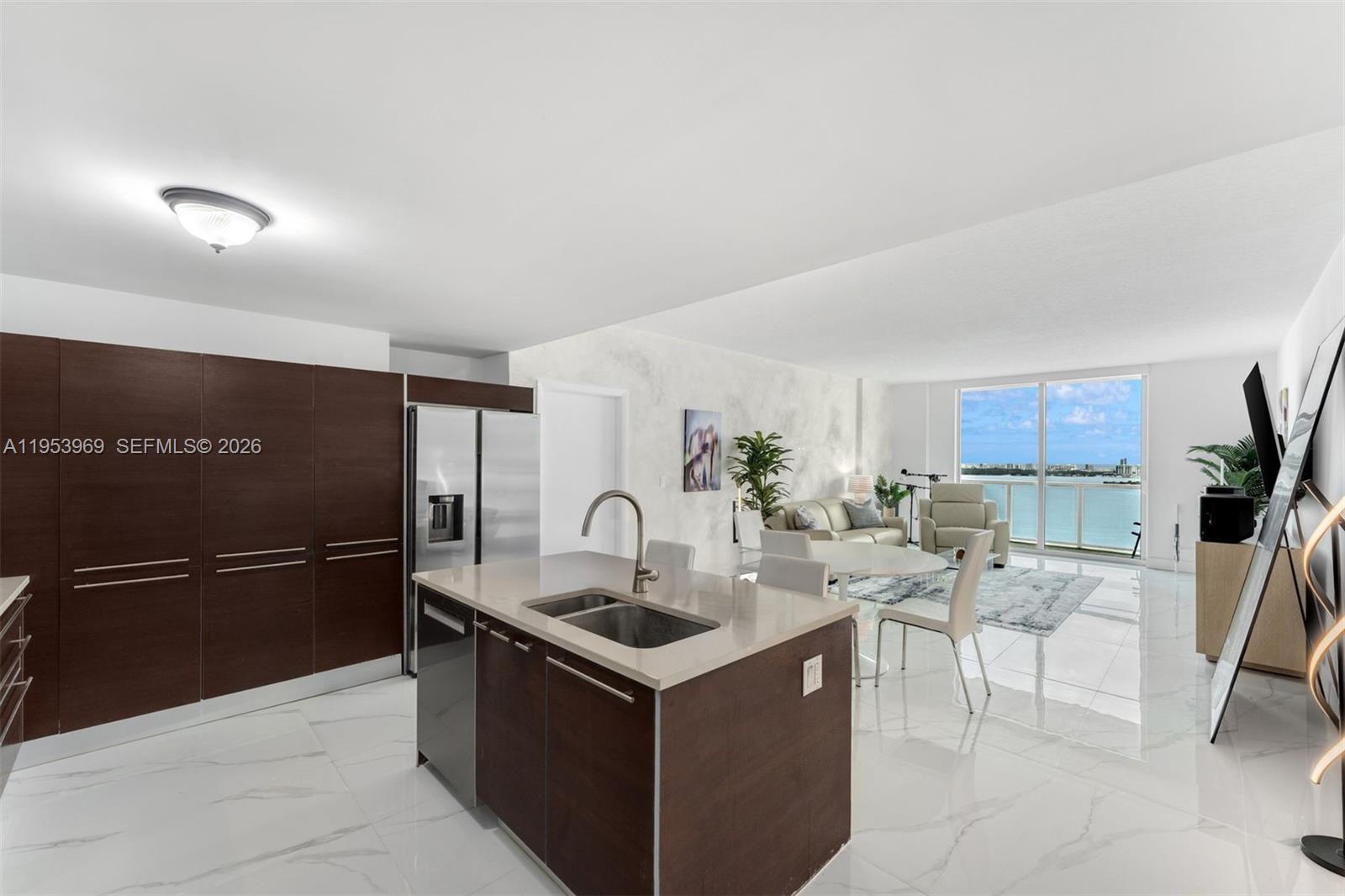 1900 N Bayshore Dr 3202