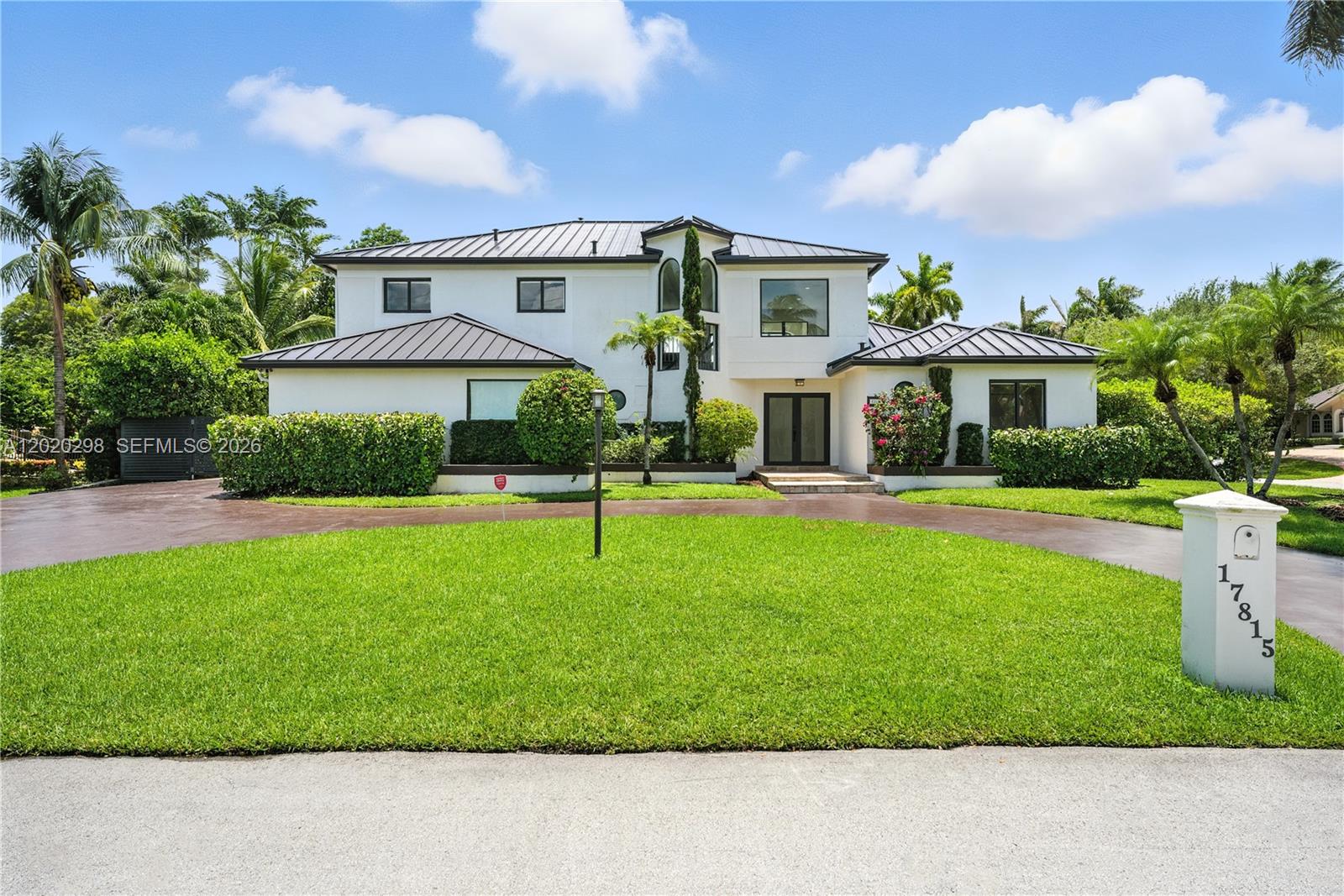 Photo 1 of 33 — 17815 SW 83rd Ct, Palmetto Bay, FL 33157