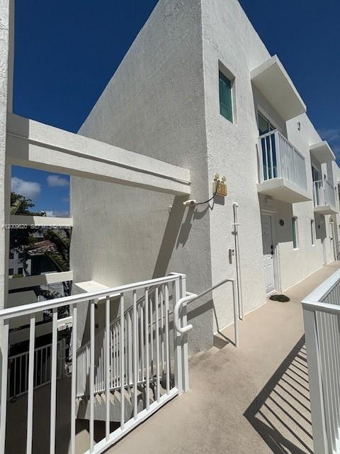 LAS BRISAS OF MIAMI BEACH - Residential