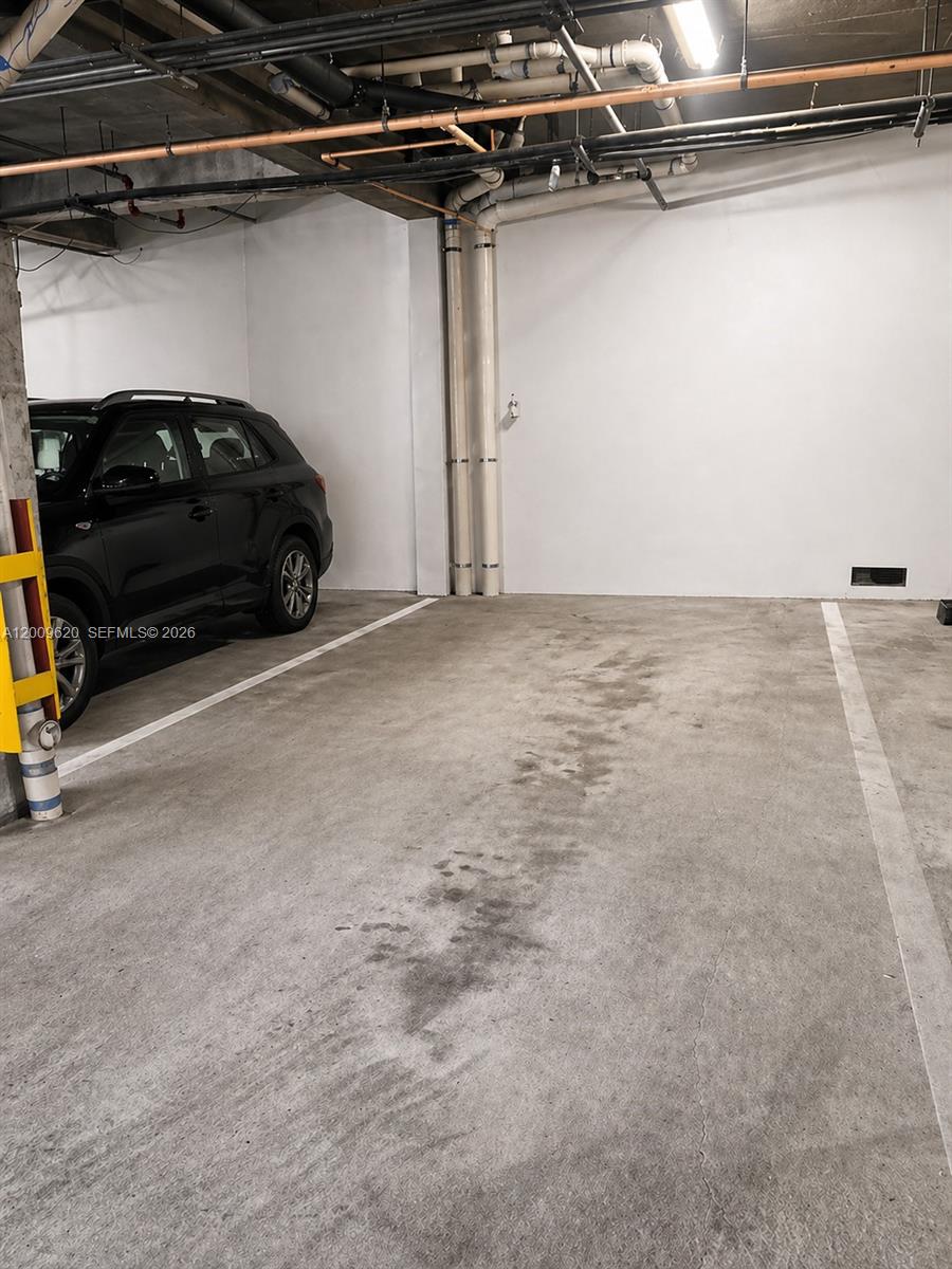 LAS BRISAS OF MIAMI BEACH - Residential