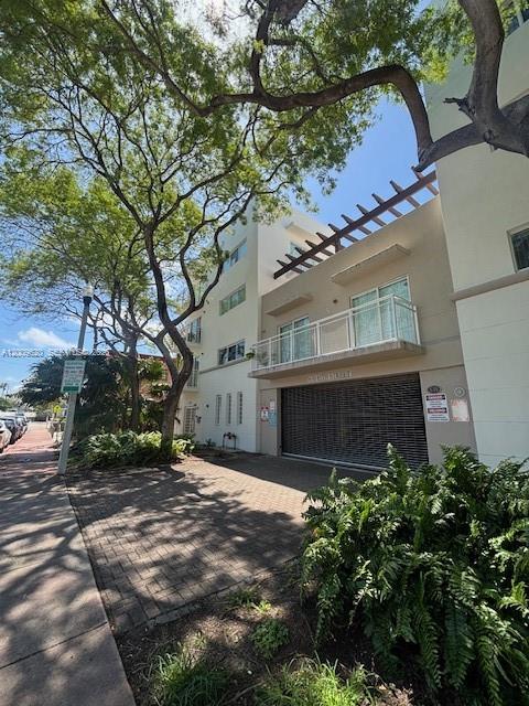 LAS BRISAS OF MIAMI BEACH - Residential