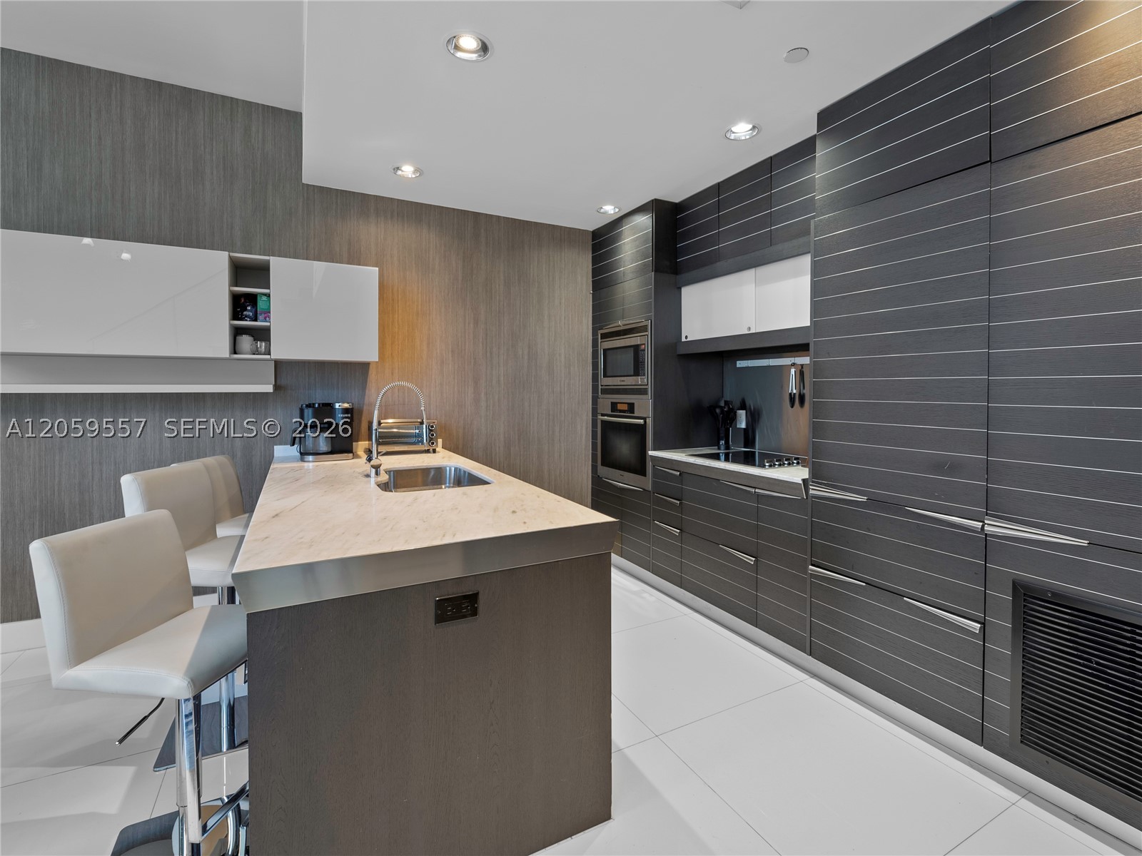200 Biscayne Boulevard Way 1407