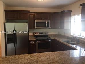 JOGGERS RUN - Residential