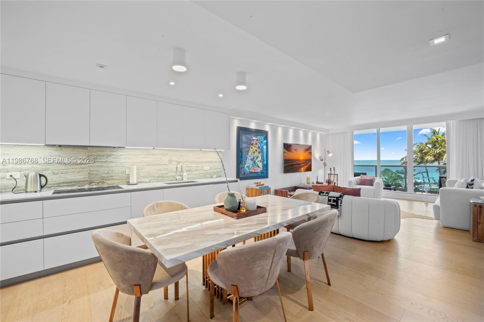 2301 Collins Ave 624