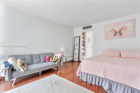 Tiny photo for 20400 W Country Club Dr #214, Aventura, FL 33180 (MLS # A12027571)