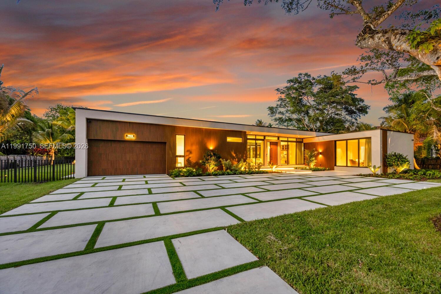 SUNILAND ESTATES 1ST ADDN - Residential