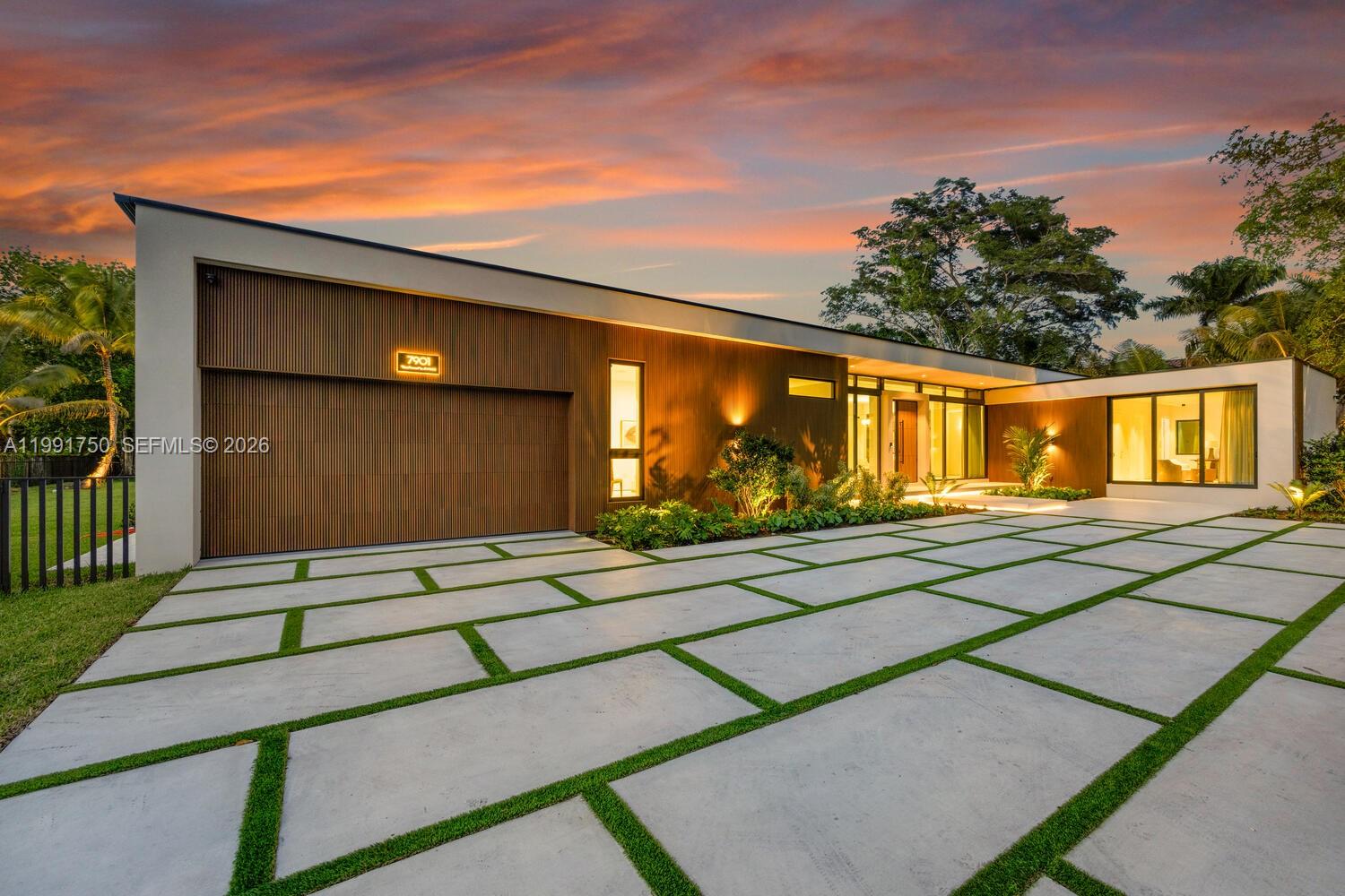 SUNILAND ESTATES 1ST ADDN - Residential