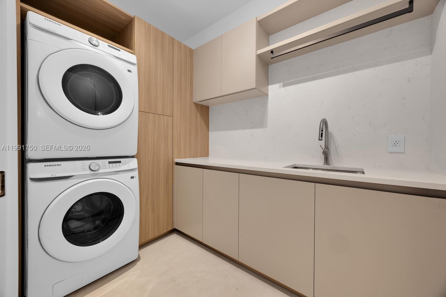 SUNILAND ESTATES 1ST ADDN - Residential