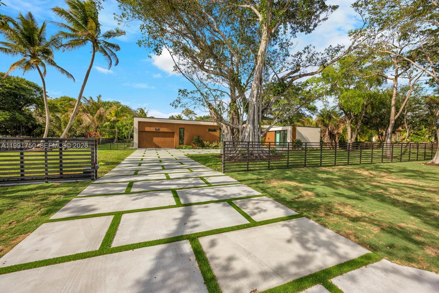 SUNILAND ESTATES 1ST ADDN - Residential