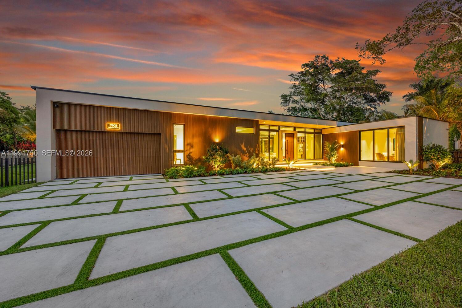 SUNILAND ESTATES 1ST ADDN - Residential