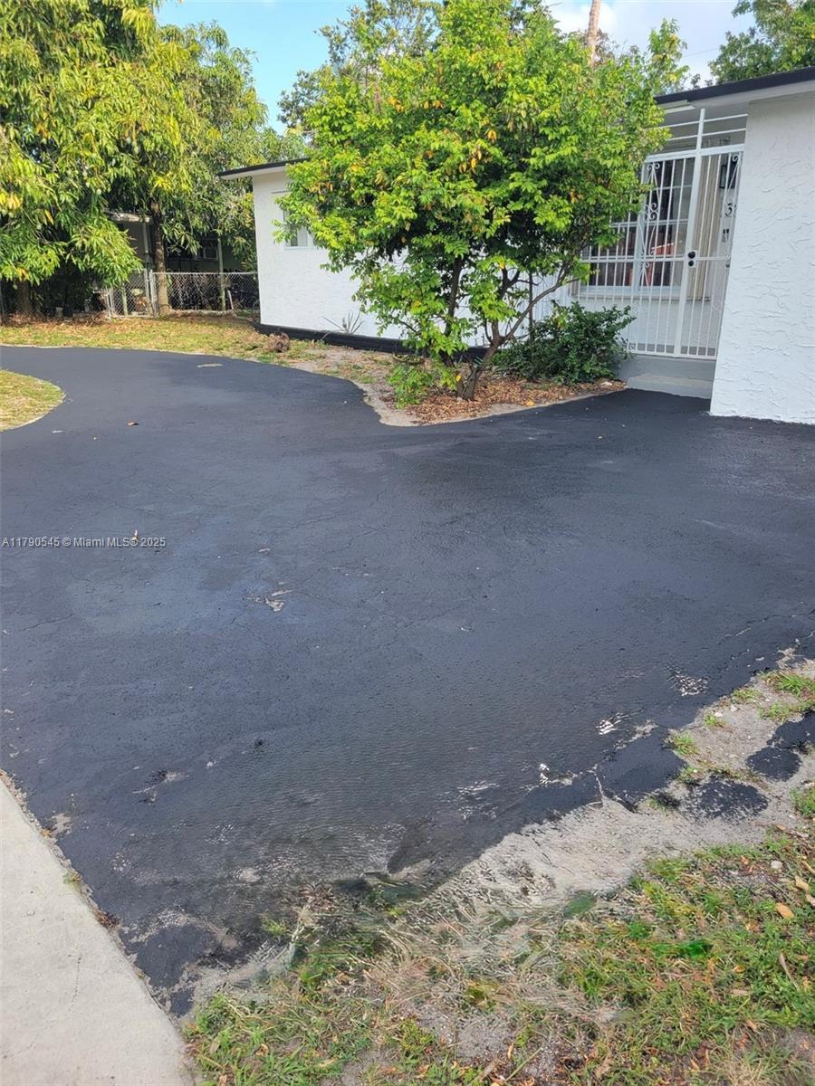 1310 NW 115th St
