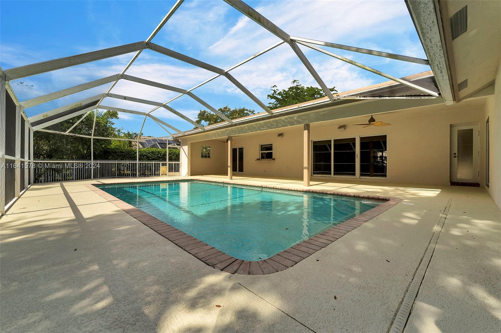 FAIRWAYS AT EAGLE TRACE - Residential