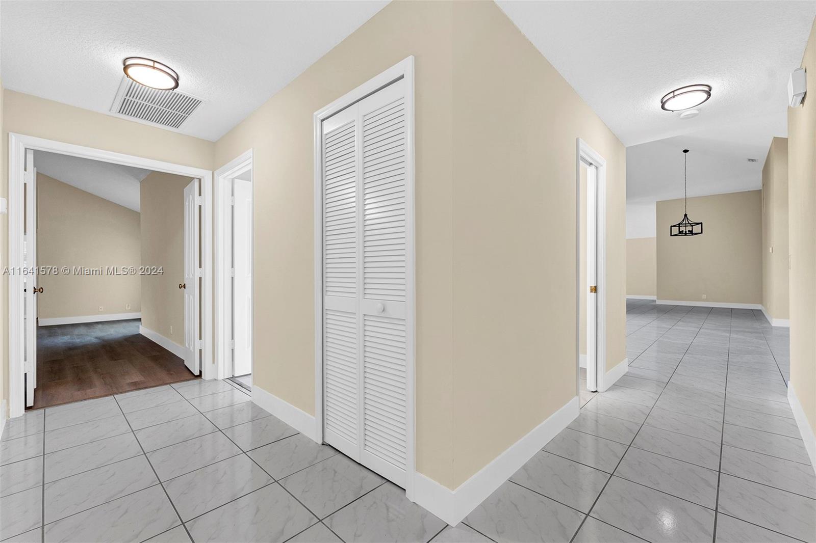 FAIRWAYS AT EAGLE TRACE - Residential